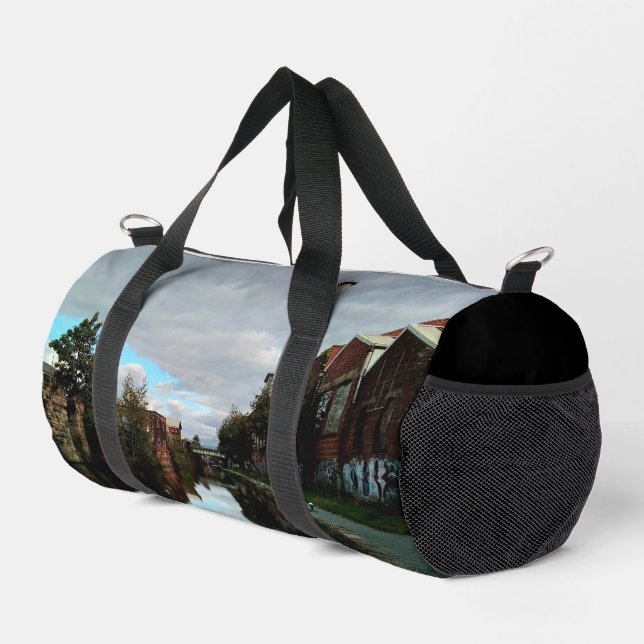 Bolso De Deporte Pequeño A lo largo del canal (Esquina derecha)