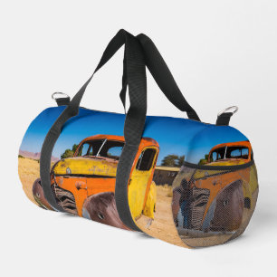 Bolso De Deporte Pequeño Auto viejo y abandonado en Solitaire, Namibia