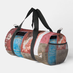 Bolso De Deporte Pequeño Colorida pared con puerta azul