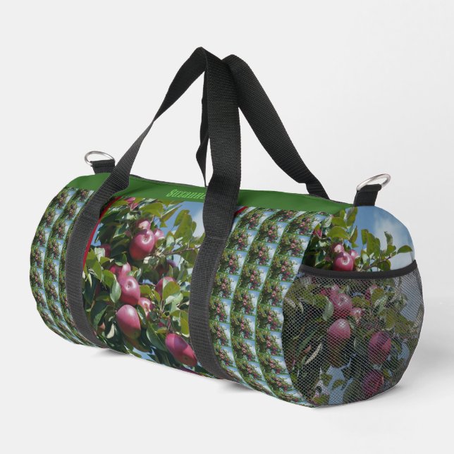 Bolso De Deporte Pequeño Manzanas rojas en el país del árbol personalizadas (Esquina derecha)