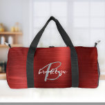 Bolso De Deporte Pequeño Monograma blanco gris Metalizado cepillado rojo Gl<br><div class="desc">Este bolso de duffel personalizado presenta un monograma y un nombre en un guión moderno en gris y blanco sobre un fondo metalizado de imitación rojo brillante.</div>