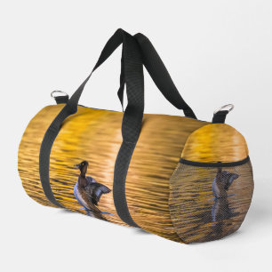 Bolso De Deporte Pequeño Ojo dorado en un lago dorado