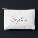 Bolso de Maquillaje Personalizado, Bolso Cosmético<br><div class="desc">Trate a su grupo de damas de honor con una elegancia incomparable con esta bolsa de maquillaje personalizada, la bolsa cosmética personalizada perfecta para todos sus artículos esenciales diarios. Estas bolsas impresionantes hacen regalos inolvidables para damas de honor o un encantador regalo para la ducha de novia, agregando un toque...</div>