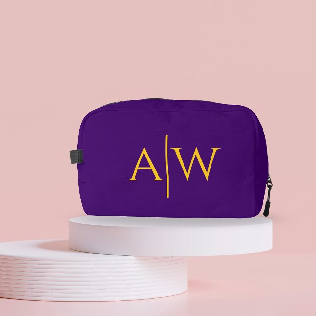 Bolso de Maquillaje Personalizado Morado para Dama (purple toiletry bag, personalized makeup bag, bridesmaid gift, bachelorette party favor, bridal gift)