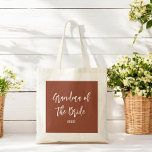 Bolso De Tela Abuela de la novia terracota marrón Tote Bag<br><div class="desc">Abuela de la bolsa de té de la novia en Terracota Marrón y Blanco,  Bien para Bodas,  Partido de las Novias,  Cena de ensayo. Vea más productos con este diseño en la colección de abajo.</div>