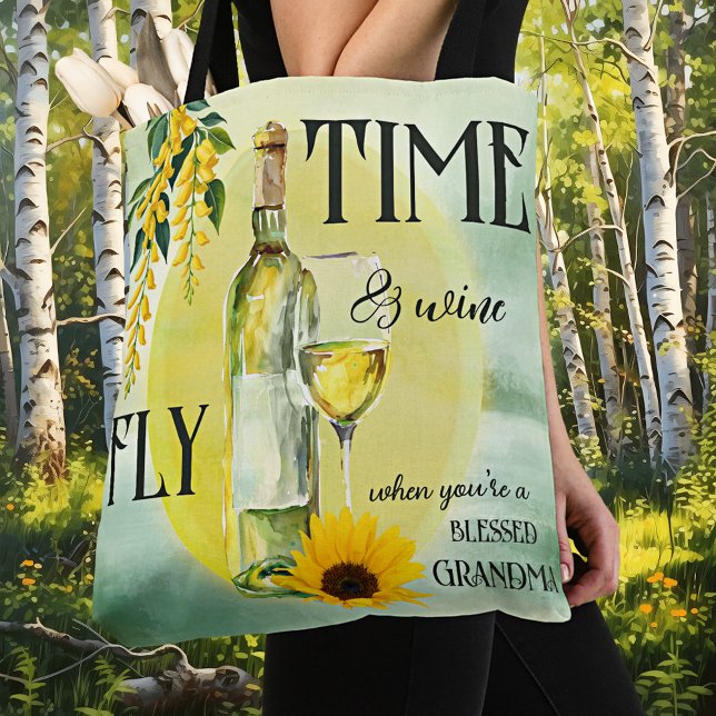Bolso De Tela Abuela divertida de acuarela (Tote bag featuring a watercolor bottle and glass of wine with flowers and your funny texts - grandma)