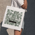 Bolso De Tela Acuarela Tropical Oasis Moderno Patrón de hojas<br><div class="desc">Presentamos nuestra colección de patrones de acuarela tropical de Oasis moderno, ahora disponible en Zazzle! Sumérjase en la vibrante belleza de la naturaleza con estos impresionantes productos con un toque contemporáneo en el follaje tropical.Elija entre una amplia gama de productos para satisfacer sus necesidades y estilo personal. Ya sea que...</div>