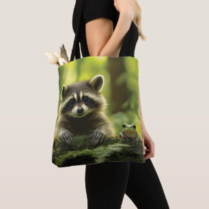 Bolso De Tela Adorable mapache y rana buscando por el Mossy Log