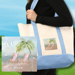 Bolso De Tela Agradable Watercolor Beach Scene Personalizado Mon<br><div class="desc">La playa de acuarela, un lugar tranquilo y agradable con dos tumbonas, es encantadora como una bolsa de tote para que tengas o te perfecciones como regalo. Tenga en cuenta que el personalizado tiene un monograma de dos colores Cualquier pregunta de diseño sólo envía un chat o un correo electrónico...</div>