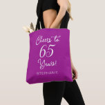 Bolso De Tela Alegría rosa oscuro a 65 años 65ª fiesta de cumple<br><div class="desc">Alegres rosados oscuros a 65 años 65 cumpleaños Tote de regalo Bolsa especial elegante tote de cumpleaños color rosa oscuro especialmente diseñado para tus amigos que están cumpliendo 65 años! Personaliza esta fiesta de cumpleaños con su nombre. Perfecto para llenar con regalos de cumpleaños para el día de la celebración...</div>