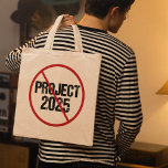 Bolso De Tela Alto al proyecto político anti Trump 2025<br><div class="desc">Impedir que el Proyecto 2025 se lleve a cabo votando en contra de Trump en las elecciones de 2024. Vota por cualquier candidato demócrata a presidente para evitar que los republicanos ataquen nuestra democracia en Estados Unidos. Anti Project 2025 saco en negro con un golpe rojo.</div>