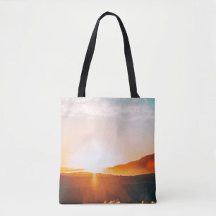 Bolso De Tela amanecer sobre una montaña