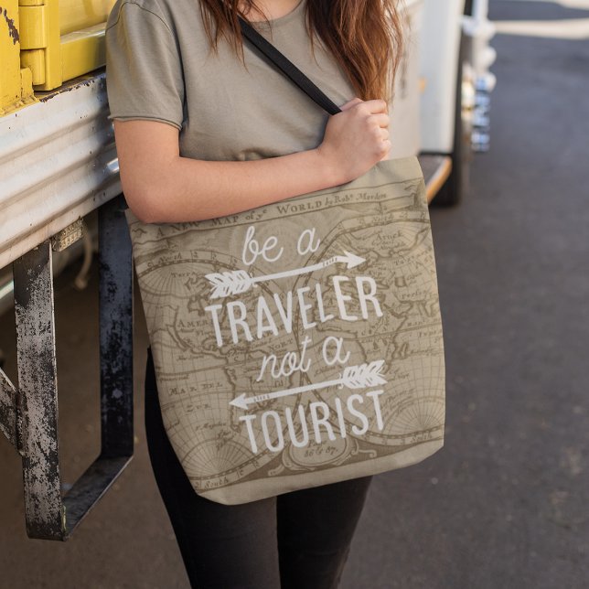 Bolso De Tela Be a Traveler Not a Tourist Map Typography Quote (Subido por el creador)