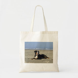 Bolso De Tela bernese-montaña-perro-layin en beach.png