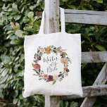 Bolso De Tela Bloom ruso | Madre de la novia<br><div class="desc">El tote de la fiesta nupcial presenta una corona floral de color de agua de rosas,  peonías y mamáes en ricos tonos de otoño,  con la inscripción "madre de la novia" en el interior con escritura manuscrita manuscrita. Diseñado para coincidir con nuestra colección Rustic Bloom.</div>