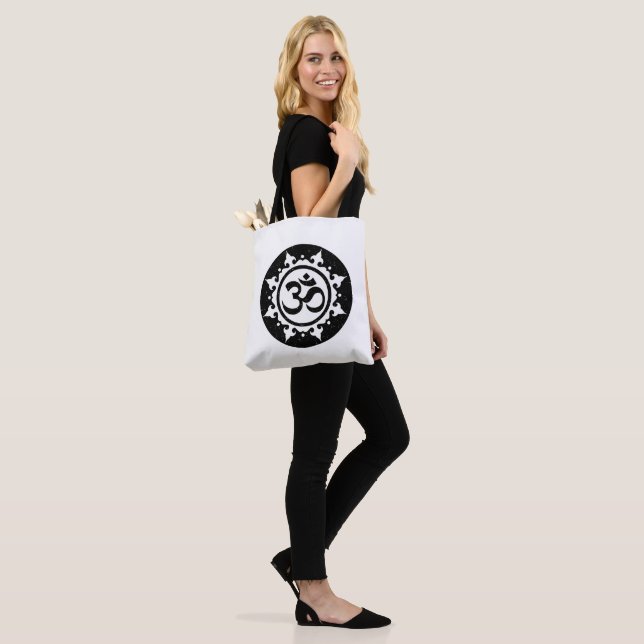 Bolso De Tela Boho del símbolo del círculo Om negro negrita (Puesto)