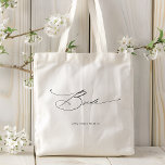 Bolso De Tela Bride Modern Elegant Script Boda Nombre personaliz<br><div class="desc">Bride Modern Elegant Script Typography Boda Custom Name Tote Bag incluye el texto simple "Bride" en una elegante y moderna tipografía de escritura de caligrafía negra. Personalizado con su nombre personalizado y fecha de boda. Perfecto para la novia en una ducha de novia o día de boda. Diseñado por Evco...</div>