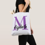 Bolso De Tela Bridesmaid escritura Minimalista moderna Bachelore<br><div class="desc">El sencillo bolso de teta se personaliza con un gran monograma inicial - elige tu primer o apellido inicial - en morado y tu nombre en letras de moda. Ideal para usted,  para sus damas de honor,  despedida de soltera o cualquier ocasión. MÁS colores en nuestra tienda.</div>