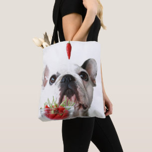 Bolso De Tela Bulldog francés que mira una pimienta roja