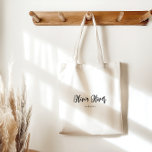 Bolso De Tela Caligrafía mínima de guión Moda de marfil-crema mo<br><div class="desc">Eleva tu carga diaria con nuestra Minimalista bolsa de té con escritura negra y marfileña. El diseño de la moda ofrece un amplio espacio limpio para notas manuscritas o toques personales, mientras que la elegante caligrafía de escritura añade un toque sofisticado. Este tote es la combinación perfecta de estilo y...</div>
