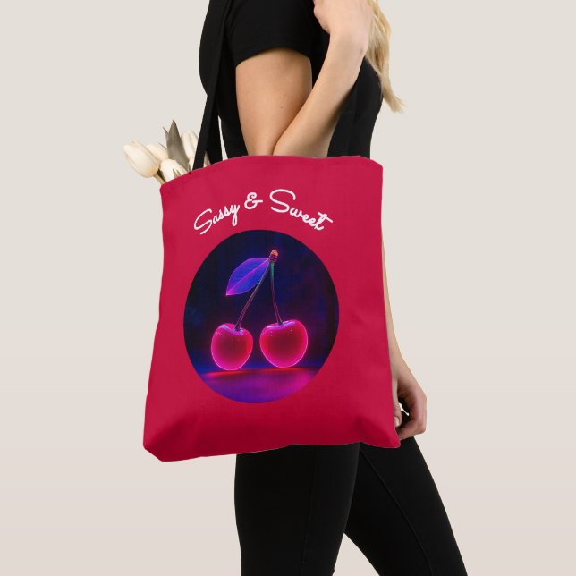 Bolso De Tela Cherry Vibe - Fierce & Fun (Detalle)