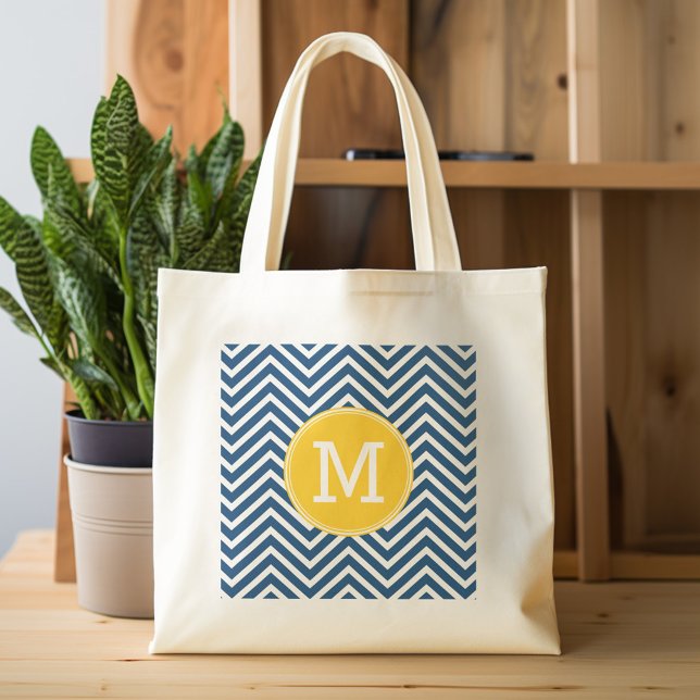 Bolso De Tela Chevrons azul marino con monograma amarillo Person (Personalized tote bag - pattern and monogram)