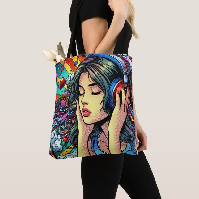 Bolso De Tela Chica escuchando música sobre audífonos Psicodélic (Detalle)