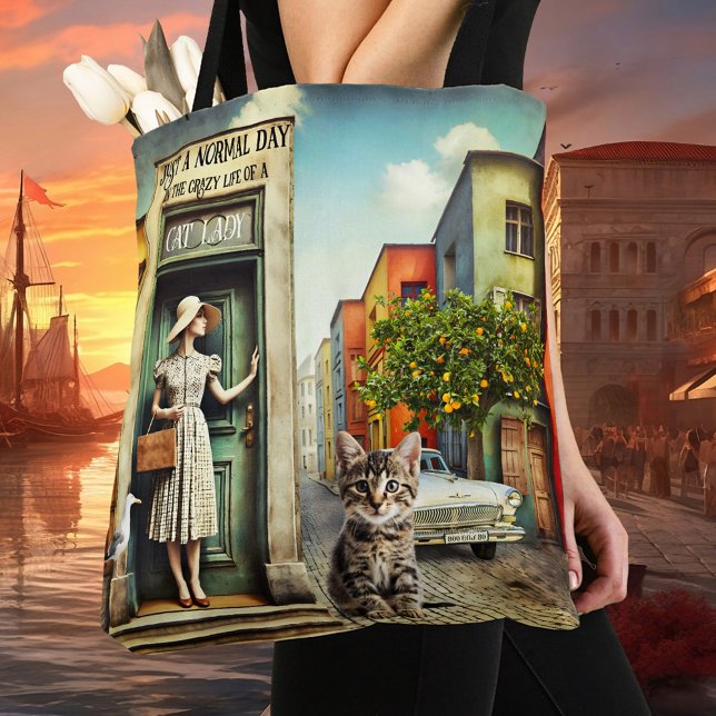 Bolso De Tela Cincuenta Bellas Artes Crazy Cat Lady (Tote bag featuring a fine art painting of an elegant lady in a surreal city scene with a cat)