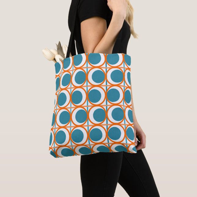 Bolso De Tela Círculos y líneas del MCM (Detalle)