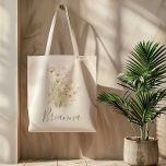 Bolso De Tela Clásica Boho Rubor Wildflower Bridesmaid Tote Bag<br><div class="desc">Este clásico bolso de tote de la dama de honor de la flor silvestre boho es el regalo perfecto para el boda de presentar a las damas de honor y a la dama de honor para un boda moderno. El diseño muestra flores silvestres elegantes y elegantes de acuarela de diseño...</div>