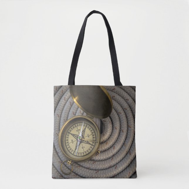 Bolso De Tela Compás antiguo en cubierta del velero (Anverso)