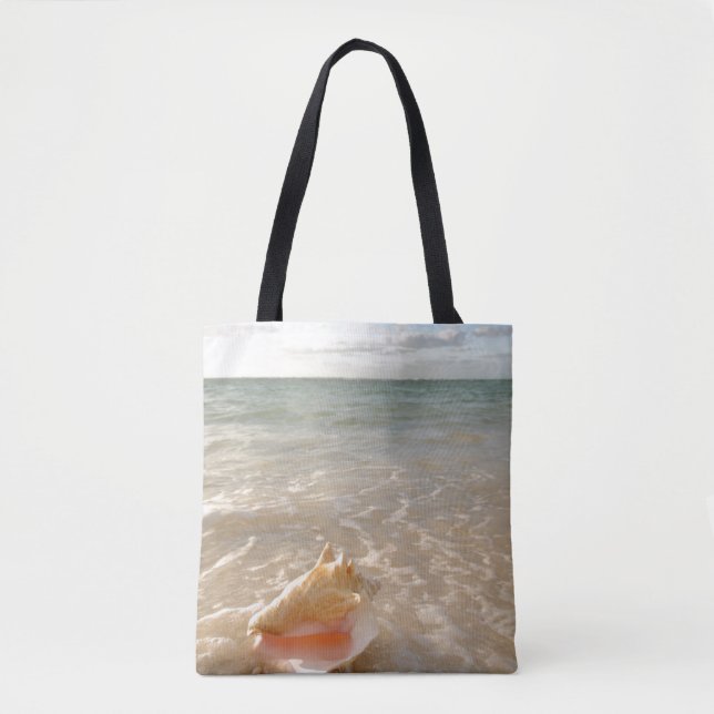 Bolso De Tela Concha Shell en arena en la playa tropical (Anverso)