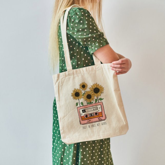 Bolso De Tela Confianza en Vibe Boho Sunflower y Cattsette (Subido por el creador)