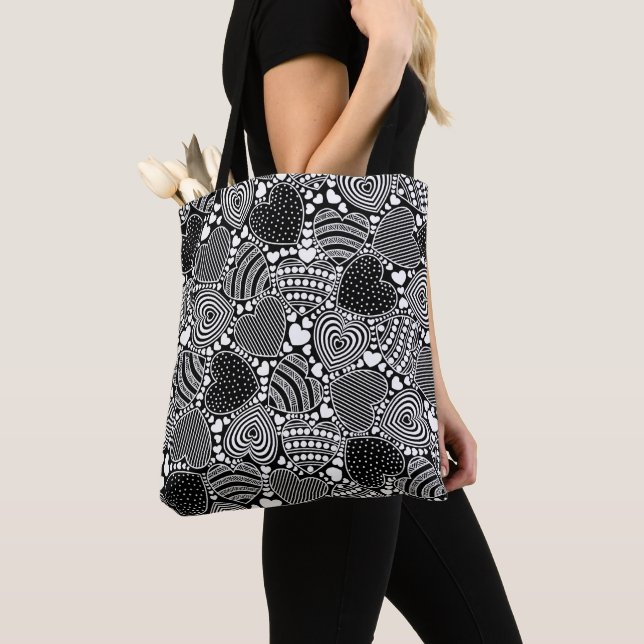 Bolso De Tela Corazones negros y blancos (Detalle)