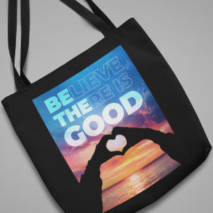Bolso De Tela Creer Que Hay Un Buen Corazón Gráfico