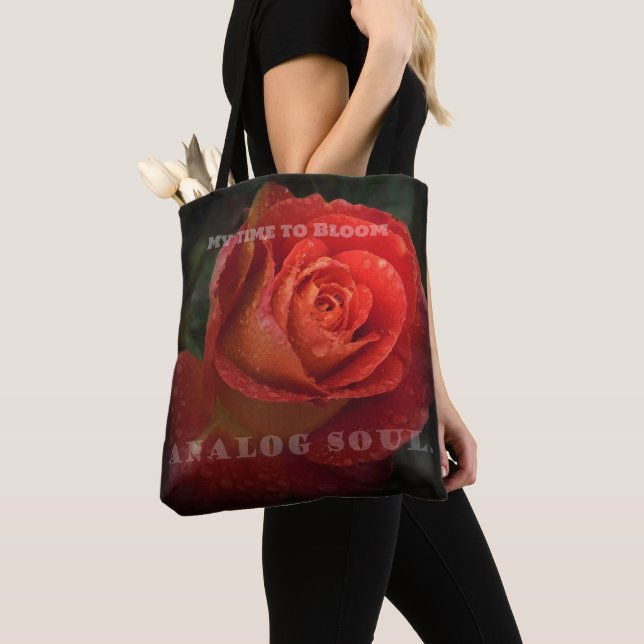 Bolso De Tela Dark Red Rose Macro Analog Soul Black Tote Bag (Detalle)