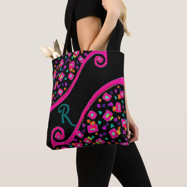 Bolso De Tela DecO Monograma cuadrado verde azul rosado en negro (Detalle)