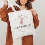 Bolso De Tela Desert Cactus Scottsdale Bachelorette<br><div class="desc">Bienvenidos a su fin de semana de soltera de destino con estas preciosas bolsas de té personalizadas. El diseño presenta un polvoriento ilustracion de cactus rosado subió flanqueado por estrellas, con dos líneas de texto personalizado debajo; se muestra con "Scottsdale Before the Veil". Agregue el nombre del evento curvado en...</div>