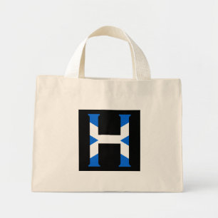 Bolso De Tela Diminuto H Monograma sobrepuesto sobre la bandera escocesa