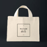 Bolso De Tela Diminuto Moda Monograma francés mínimo madre de la novia<br><div class="desc">Moda y mínimo francés, inspirado en París, madre monocroma personalizada en blanco y negro de la maleta de la novia mini tote. Una bolsa de té puede ser una manera encantadora de agradecer a tu madre por su amor y apoyo en tu día especial. Este bolso de tote de la...</div>