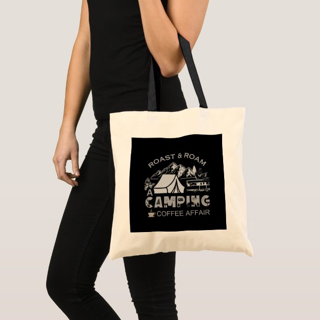 Bolso De Tela Diseño de café en un camping asado y en roaming (Anverso (producto))