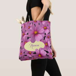 Bolso De Tela Diseño de flores moradas de cosmos en un fondo neg