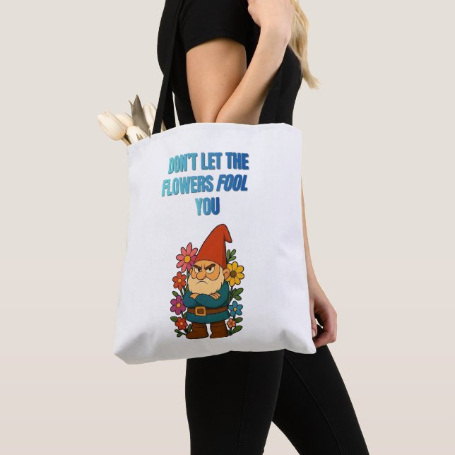 Bolso De Tela Don’t Let the Flowers Fool You – Grumpy Gnome (Detalle)