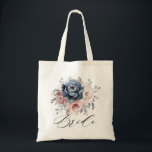 Bolso De Tela Dusty Blue Mauve Rosa Boda de pizarra rosa novia<br><div class="desc">La elegante y moderna bolsa de tote boda de verano floral floral de mitad de verano presenta un ramo de rosas de acuarela en tonos pizarra, azul polvoriento, rosa polvoriento, rosa polvoriento, malva, salvia con hojas botánicas verdes y eucalipto. Encontrará más diseños y variaciones de mi tienda "blissweddingpaperie". Y no...</div>