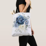 Bolso De Tela Dusty Marina Azul Champagne Boda de marfil<br><div class="desc">Mochila de regalo de la dama de honor boda con flores de color azul turquesa con un elegante ramo de azul marino, azul real , blanco , dorado, marfil de champán, rosa de color rubí , brotes de flores de ranunculus y hojas de eucalipto verde salado y elegante ramo de...</div>