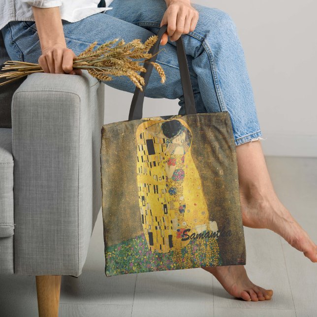 Bolso De Tela El Beso Klimt (This exciting tote bag features Austrian painter Gustav Klimt's artwork The Kiss.)