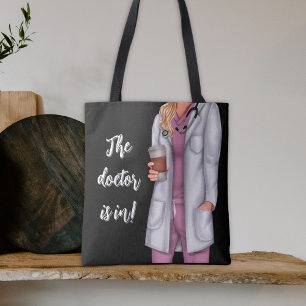 Bolso De Tela El Médico Está En Hombro De Médico Femenino