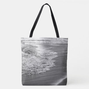 Bolso De Tela El océano blanco y negro se lava en la playa grand