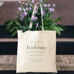 Bolso De Tela Elegante Boda de bienvenida a los invitados favori<br><div class="desc">La elegante y clásica bolsa de boda de bienvenida presenta un diseño de moda en verde sabio rústico sobre un fondo transparente que muestra el material de fondo natural y el color. Este sencillo y moderno diseño ofrece una sofisticación atemporal y clásica. Personalice los nombres de la pareja y la...</div>