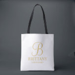 Bolso De Tela Elegante dama de honor personalizada de color blan<br><div class="desc">Elegante regalo de dama de honor personalizado con monograma personalizado en estilo de letra de guión elegante dorado con el nombre de la dama de honor y el título en estilo de letra serif clásico de oro. También perfecto para la empleada de honor, la niña flor, la madre de la...</div>